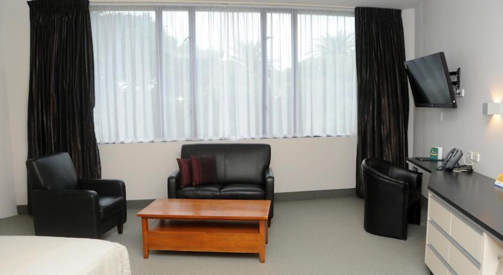 Emerald Hotel Gisborne Exterior photo