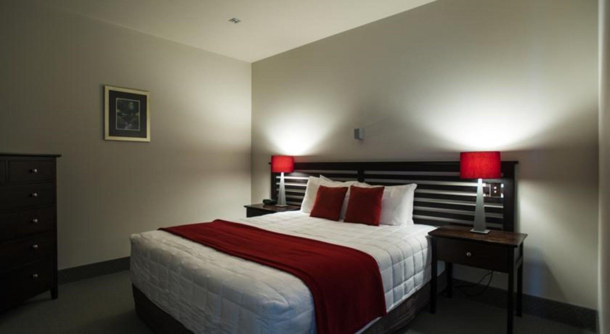 Emerald Hotel Gisborne Exterior photo