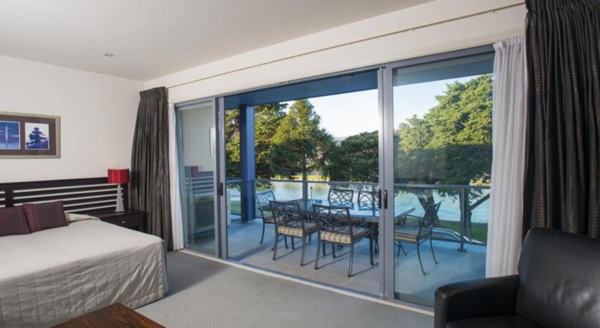 Emerald Hotel Gisborne Exterior photo