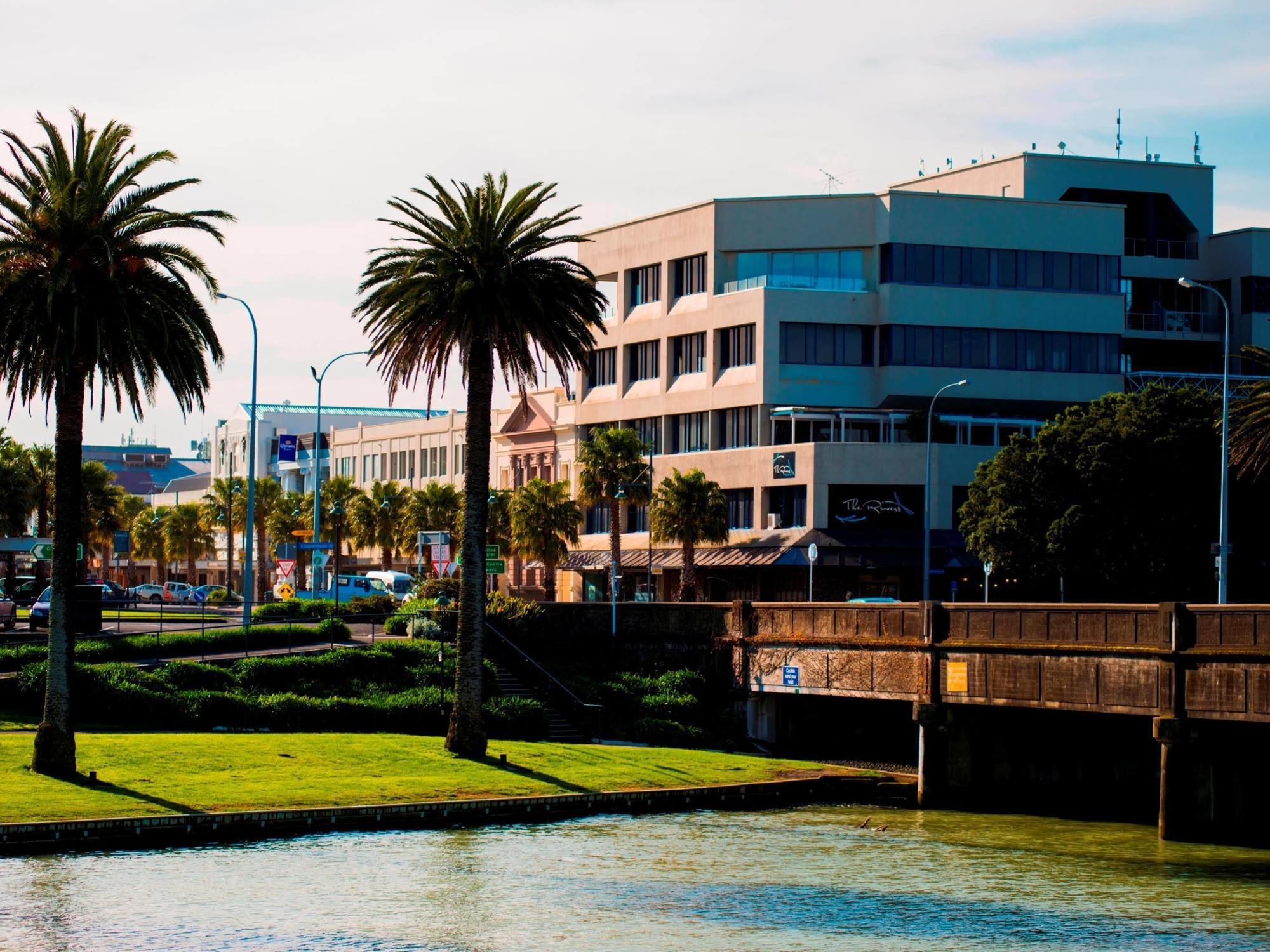 Emerald Hotel Gisborne Exterior photo