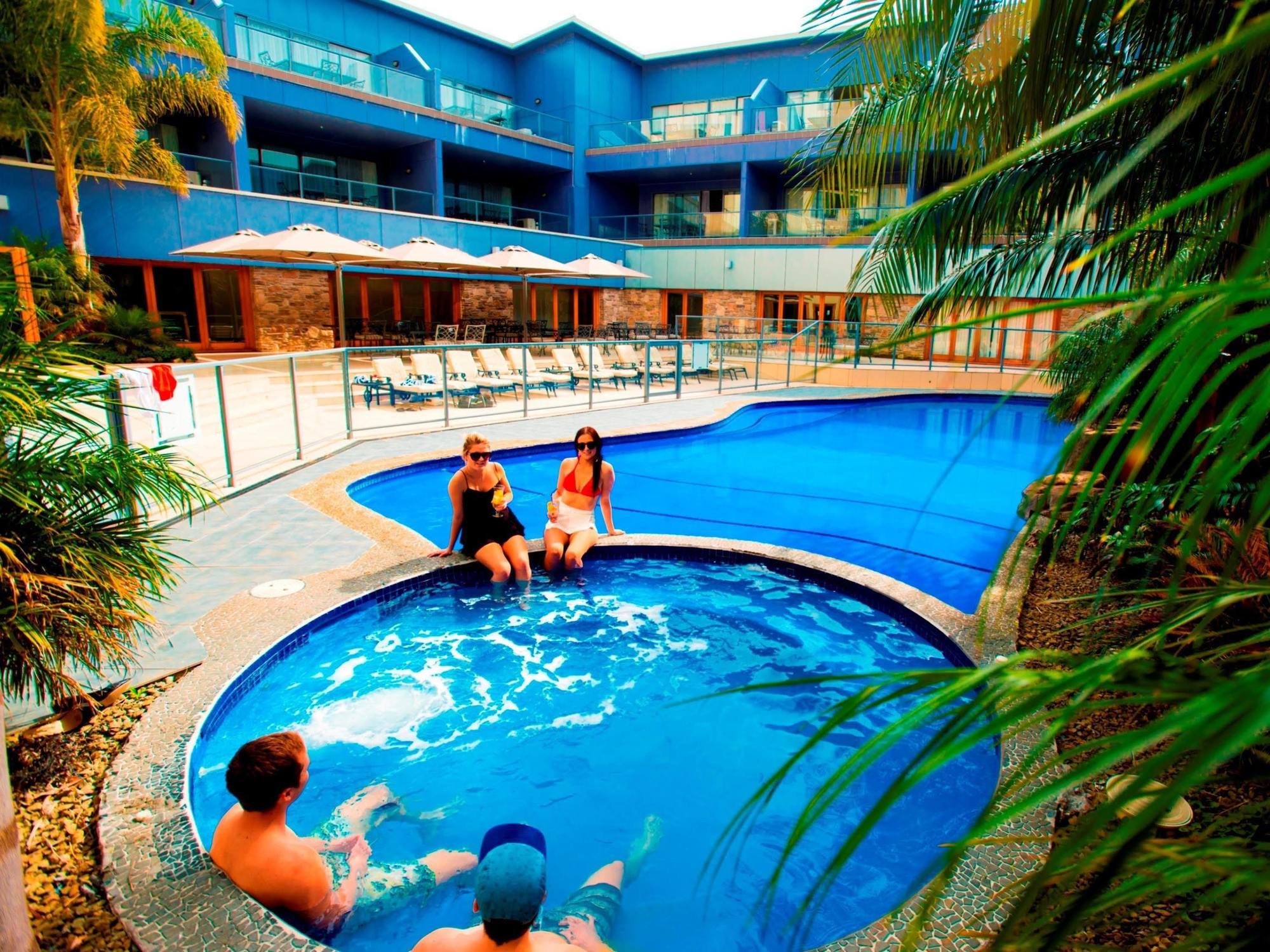 Emerald Hotel Gisborne Exterior photo